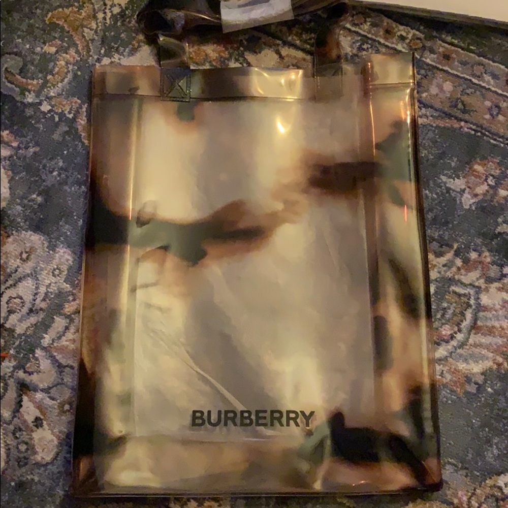 Burberry tote